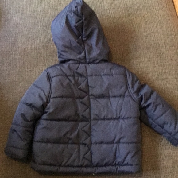 Like new- Carters, boys two piece Dino snowsuit, 24 months - Picture 5 of 6